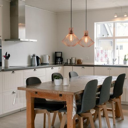 Spacious City Center Home By The Sea Клаксвік Екстер'єр фото
